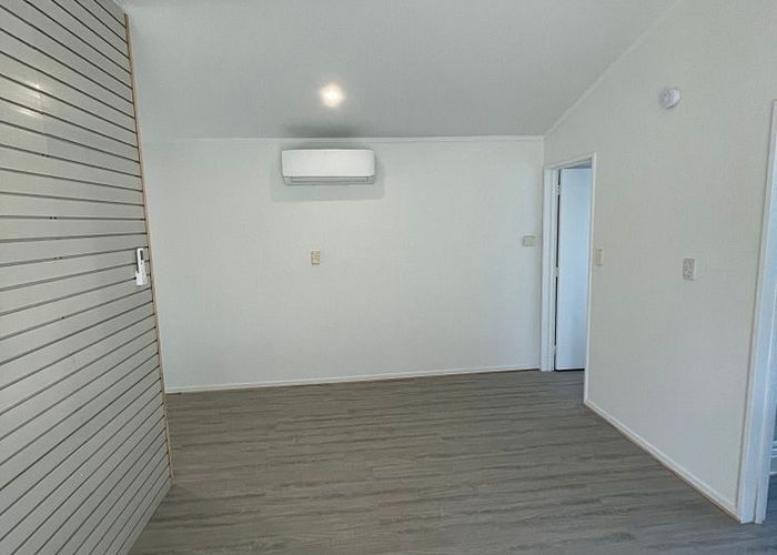  at 8 Hailes Road, Whenuapai, Auckland