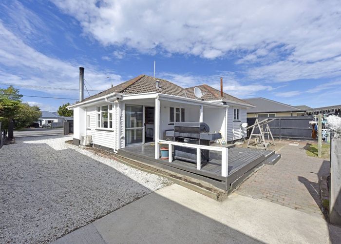  at 105 Pages Road, Wainoni, Christchurch City, Canterbury