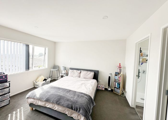  at 4 Ruhanui Lane, Pakuranga Heights, Auckland