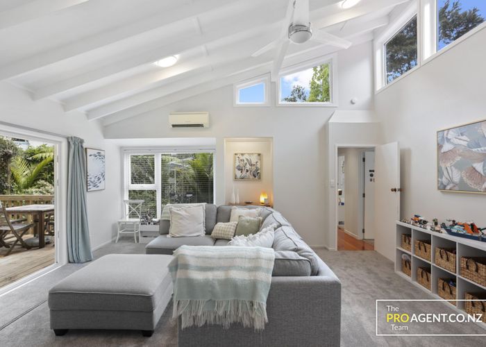  at 26 Daffodil Street, Titirangi, Auckland