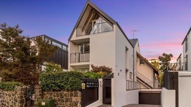  at 9/32 Cranmer Square, Christchurch Central, Christchurch