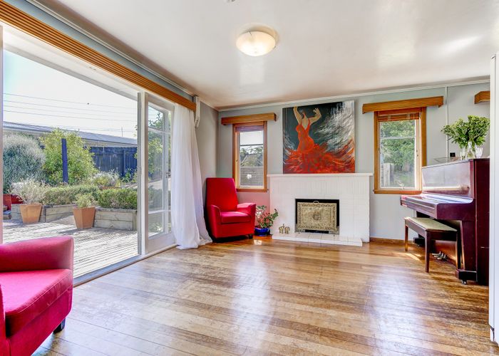  at 4 Albert Street, Hamilton East, Hamilton