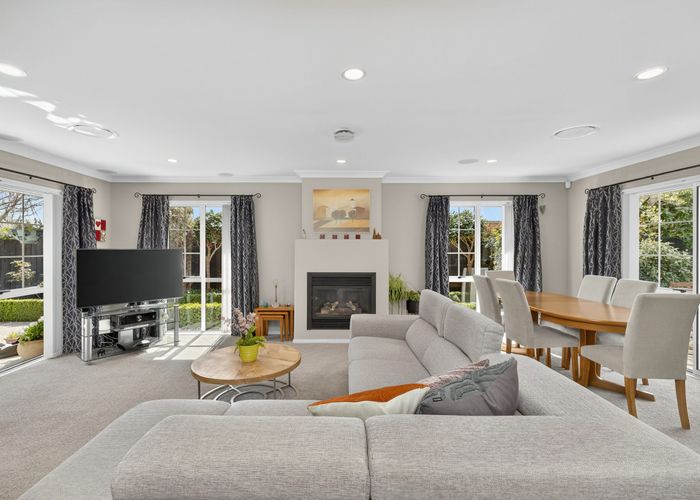  at 8 Avon Gate, Russley, Christchurch City, Canterbury