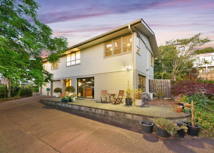  at 14 Edgewood Way, Henderson, Auckland