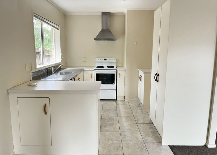  at 636E East Coast Road, Pinehill, North Shore City, Auckland