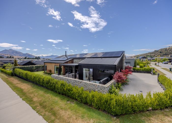  at 32 Mount Nicholas Avenue, Wanaka
