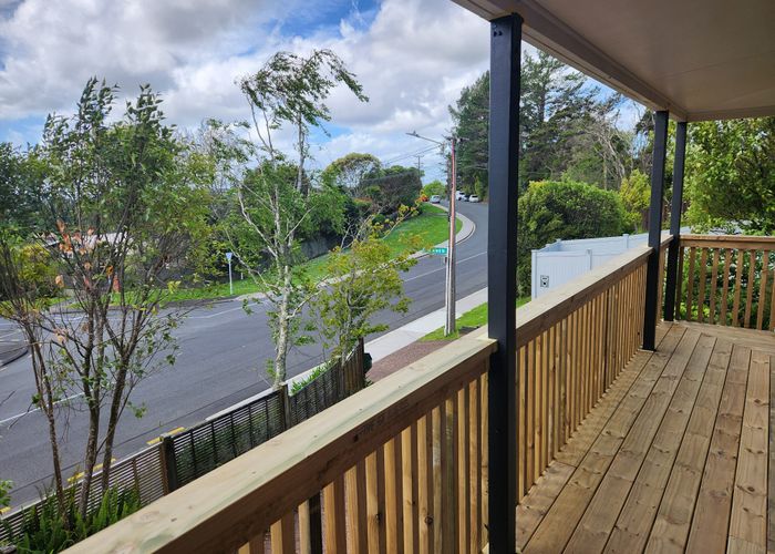  at 2/84A Avonleigh Road, Green Bay, Auckland