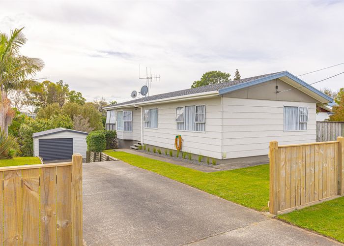 at 16 Burtts Road, Durie Hill, Whanganui