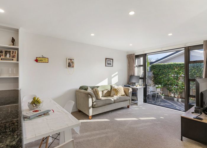  at 32/8 Landscape Road, Papatoetoe, Auckland