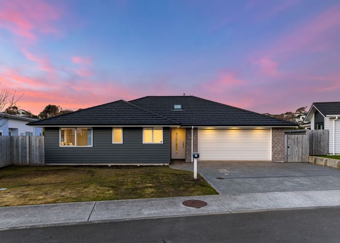  at 13 Breakwater Way, Whitby, Porirua, Wellington
