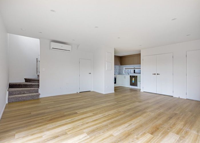  at Unit 2/3 Pinefield Road, Whenuapai, Waitakere City, Auckland