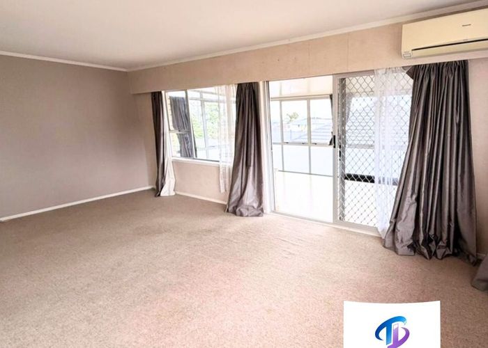  at 1/1305 Dominion Road Extention, Mount Roskill, Auckland City, Auckland