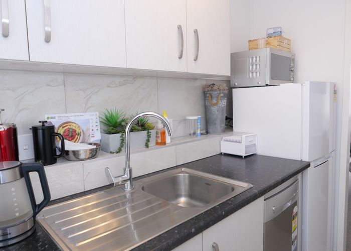 For rent 102/131 Brougham Street, Mount Victoria, Wellington