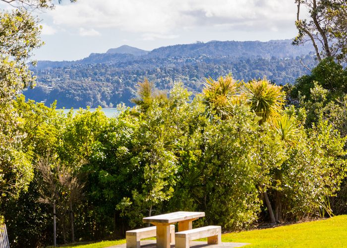  at 2/45 TAUNTON Terrace, Blockhouse Bay, Auckland