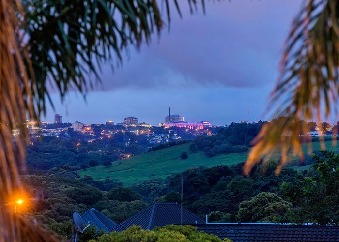  at 20 Whytehead Crescent, Saint Heliers, Auckland