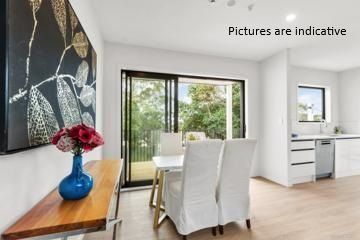  at 8/1 Kaponga Crescent, New Lynn, Waitakere City, Auckland