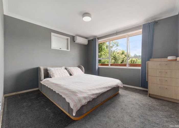  at 8 Vari Place, Bayview, North Shore City, Auckland