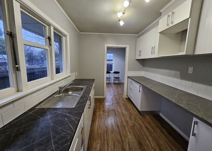  at 6 Wimborne Crescent, Aranui, Christchurch City, Canterbury