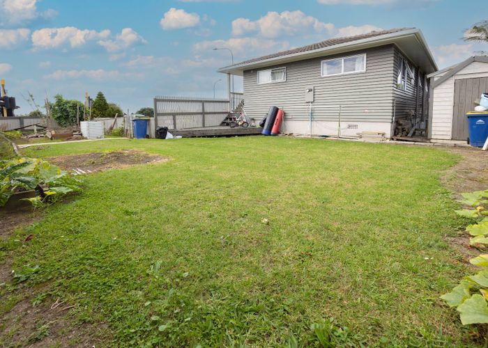  at 2 Chelsea View Drive, Chatswood, Auckland
