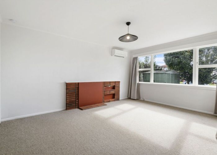  at 199a Chivalry Road, Glenfield, North Shore City, Auckland