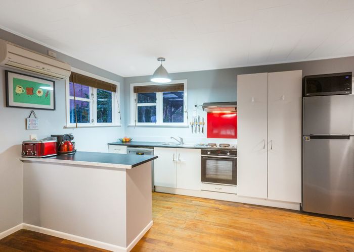  at 32 Papakowhai Road, Papakowhai, Porirua