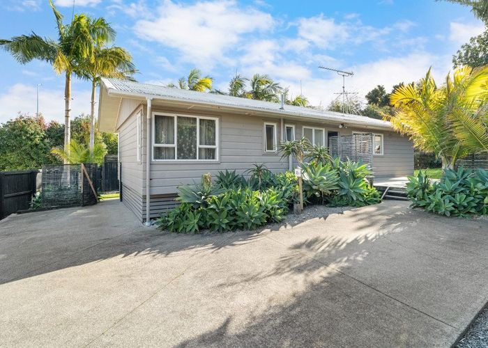  at 32B Lyttelton Avenue, Forrest Hill, Auckland