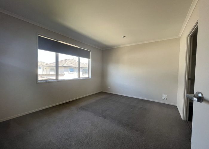  at 5 Akeake Lane, Manurewa, Manukau City, Auckland
