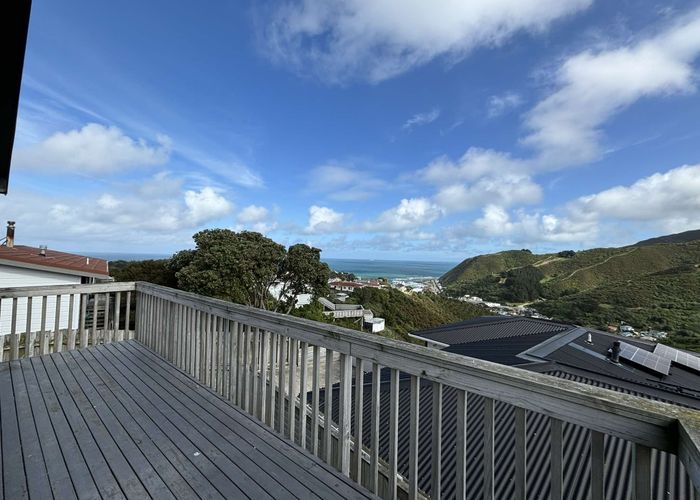  at 87 Frobisher Street, Island Bay, Wellington