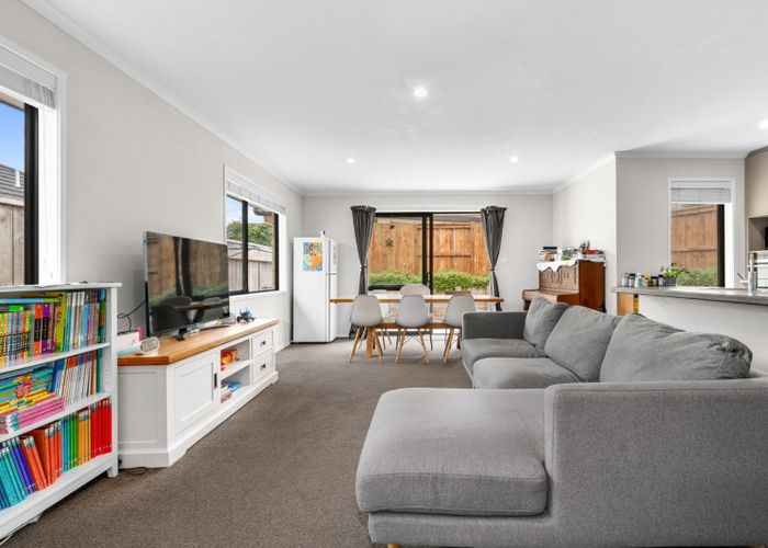  at 5 Mary Place, Pyes Pa, Tauranga