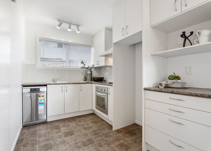  at 1/1546 Dominion Road Extension, Mount Roskill, Auckland City, Auckland