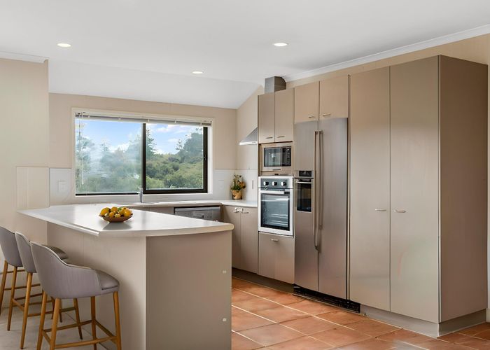  at 92 George Deane Place, Greenhithe, North Shore City, Auckland