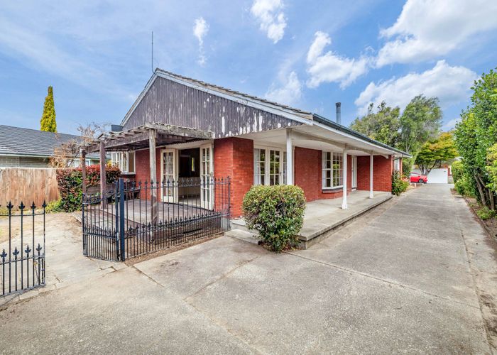  at 12 Newbridge Place, Ilam, Christchurch