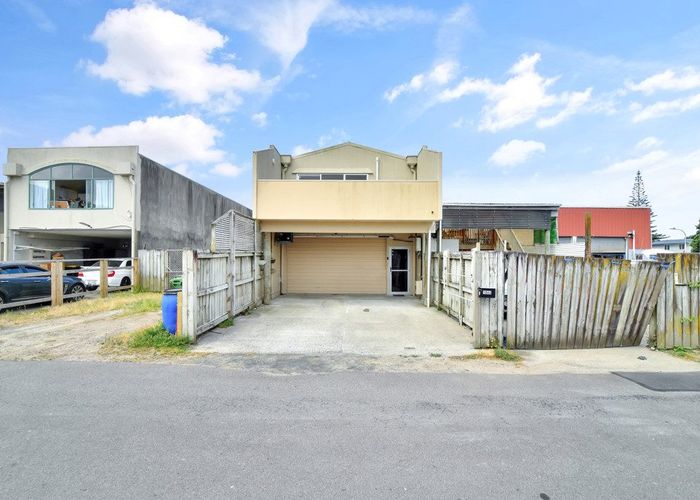  at 1064 Papamoa Beach Road, Papamoa, Tauranga, Bay Of Plenty