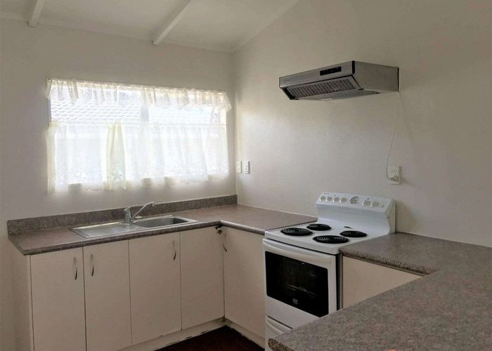  at 72 Vodanovich Road, Te Atatu South, Waitakere City, Auckland
