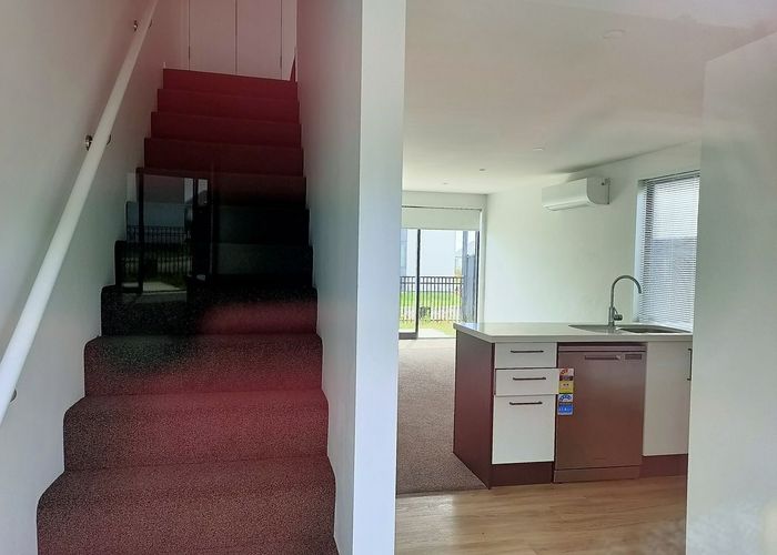  at 8 Wheatsheaf Lane, Heathcote Valley, Christchurch