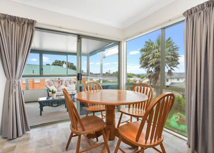  at 2/213 Queens Road, Panmure, Auckland City, Auckland