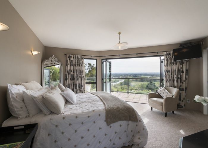  at 70 Waicola Drive, Fitzherbert, Palmerston North, Manawatu / Whanganui