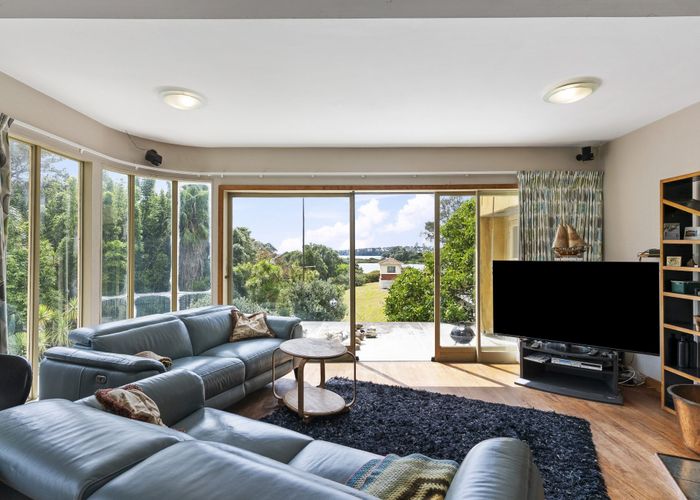  at 38 Oliver Street, Point Chevalier, Auckland City, Auckland