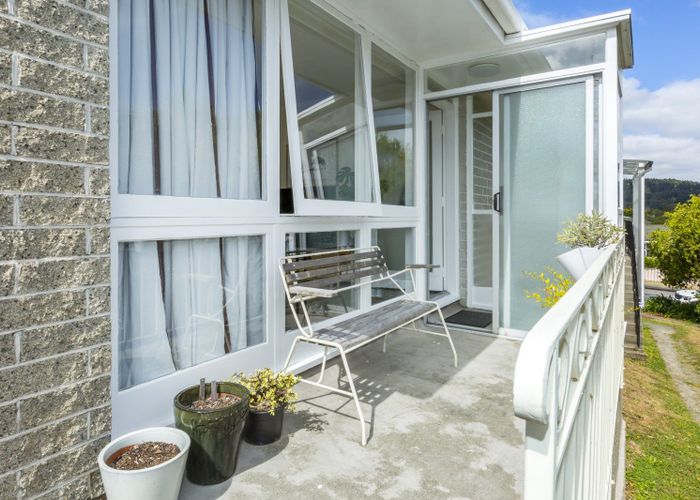 at 2/20 Kiwi Street, Heretaunga, Upper Hutt, Wellington