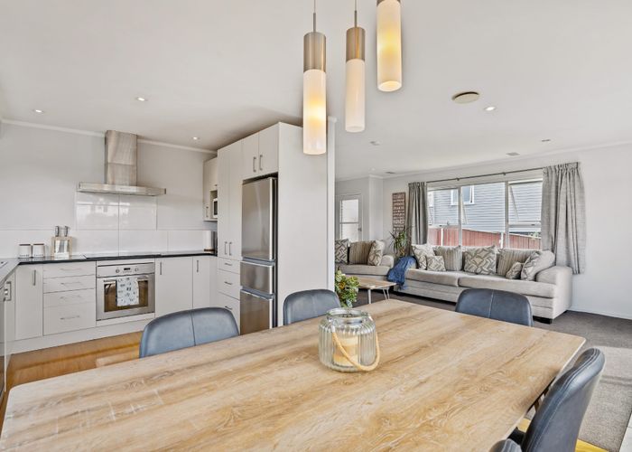  at 16 Arlette Place, Massey, Auckland