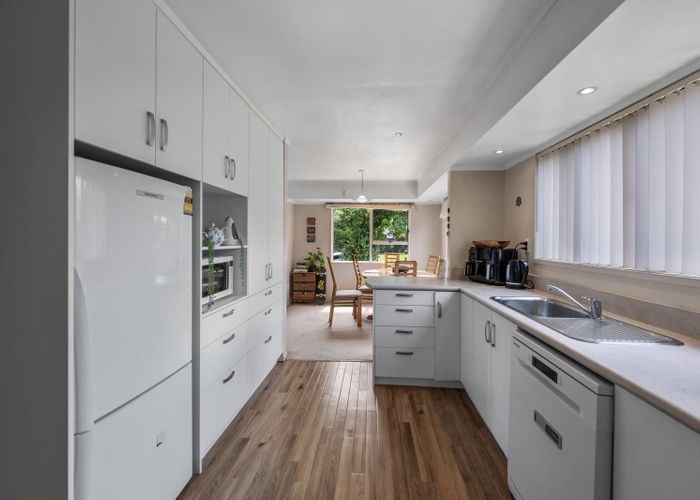  at 31 Takapu Street, Henderson, Waitakere City, Auckland