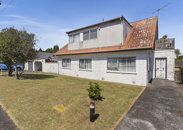  at 5 Kelvyn Grove, Hillpark, Auckland