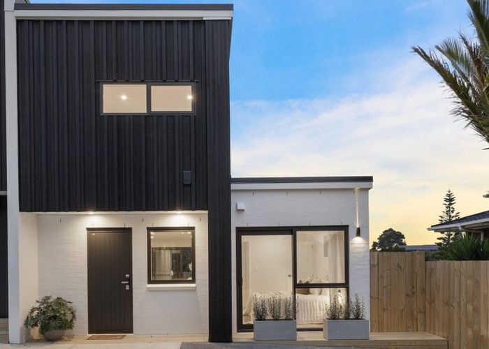  at 72D Weatherly Road, Torbay, Auckland