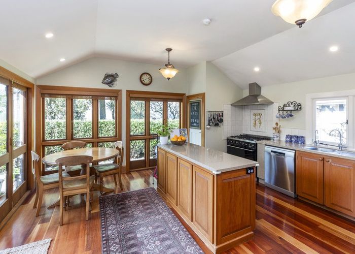  at 39 Holly Road, Merivale, Christchurch City, Canterbury