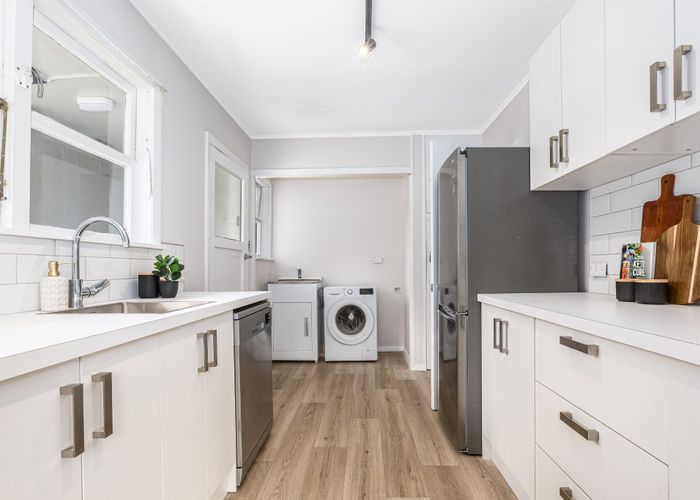  at 40 Cornwall Crescent, Cannons Creek, Porirua