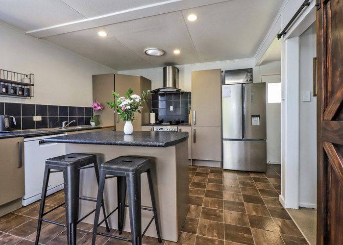  at 2 Murdoch Place, Raureka, Hastings, Hawke's Bay
