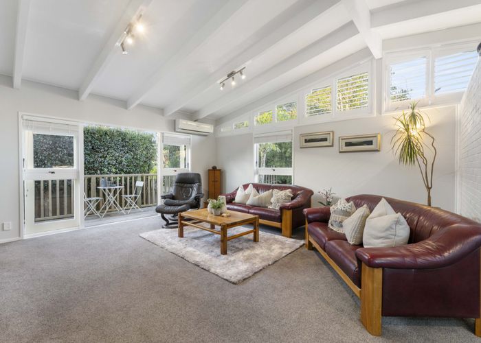  at 6 Camwell Close, Bucklands Beach, Manukau City, Auckland