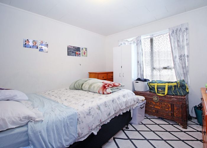  at 74 Sikkim Crescent, Clover Park, Auckland