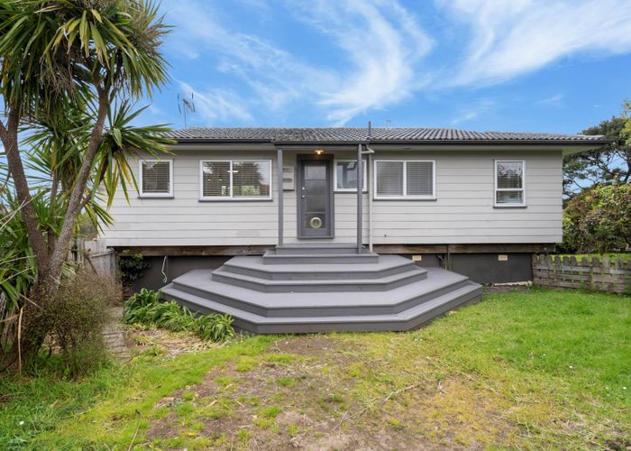  at 10 Lorena Place, West Harbour, Auckland