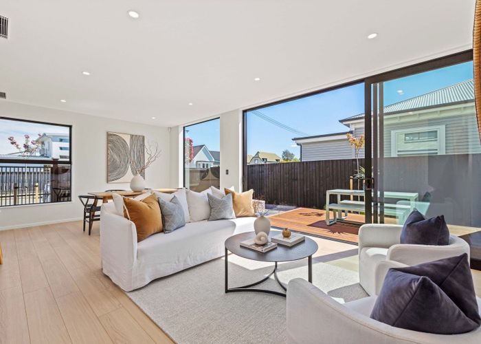  at 33 Clare Road, Merivale, Christchurch City, Canterbury